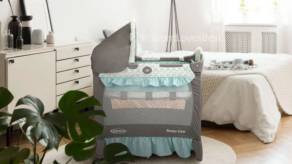 Photo of the Graco Travel Lite Crib